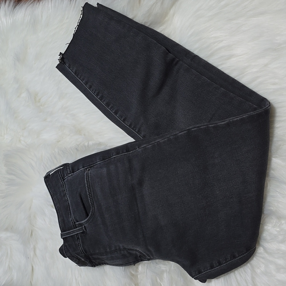 Old Navy Rockstar Jeans. Size: 10